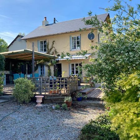 La Maison Charmante D'Elisabeth Saint-Ybard Esterno foto