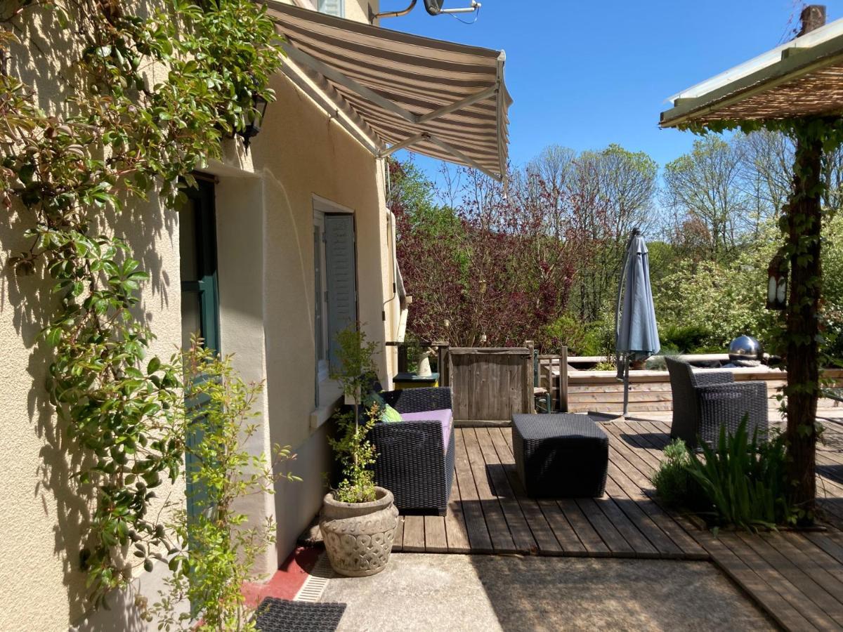 La Maison Charmante D'Elisabeth Saint-Ybard Esterno foto