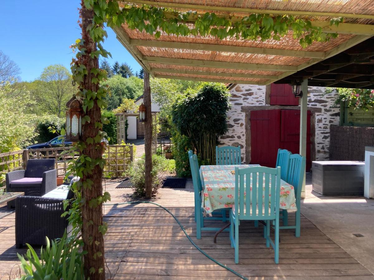 La Maison Charmante D'Elisabeth Saint-Ybard Esterno foto