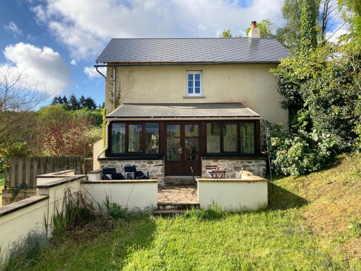 La Maison Charmante D'Elisabeth Saint-Ybard Esterno foto