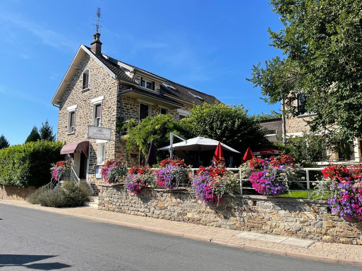 La Maison Charmante D'Elisabeth Saint-Ybard Esterno foto